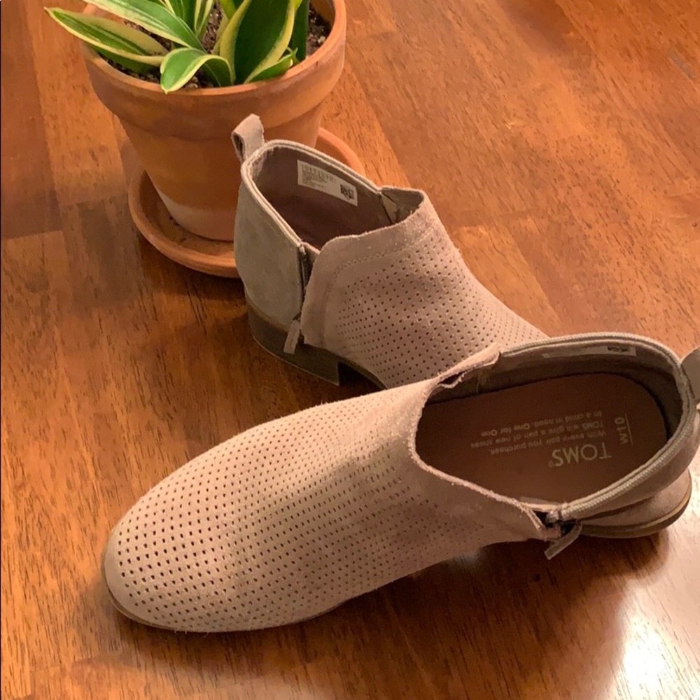 Low boots